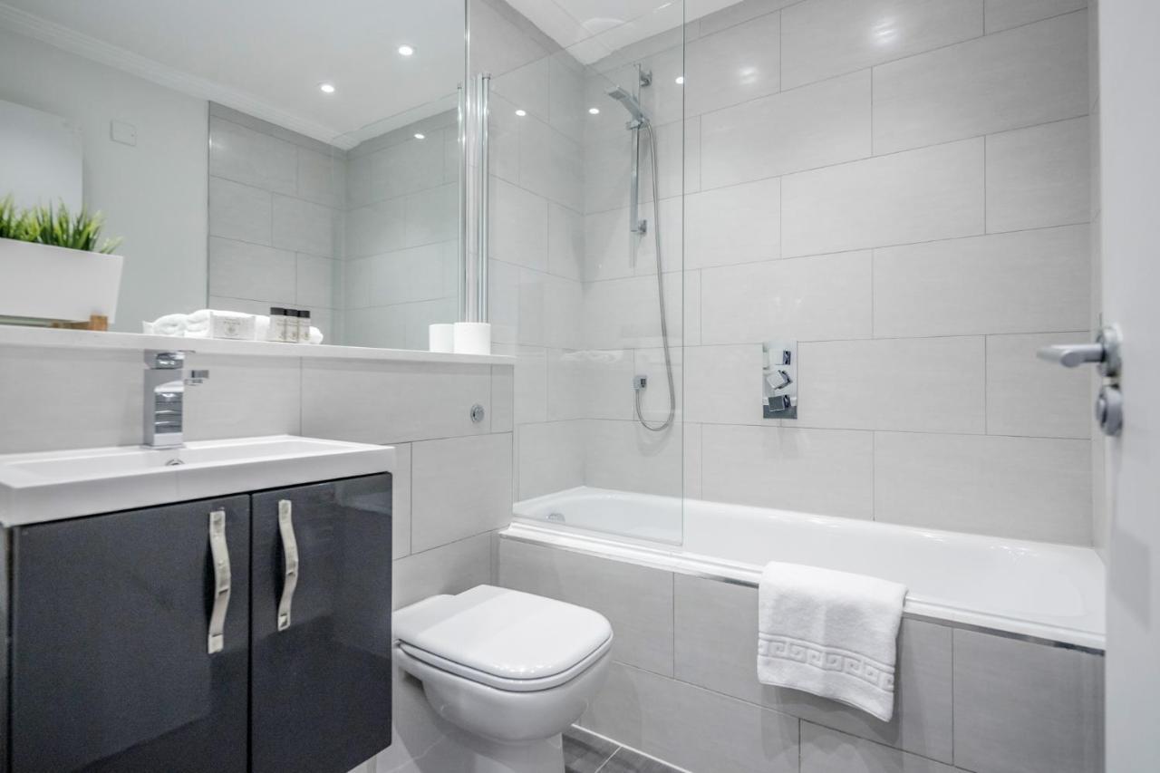 Roomspace Serviced Apartments - River House Londra Exterior foto